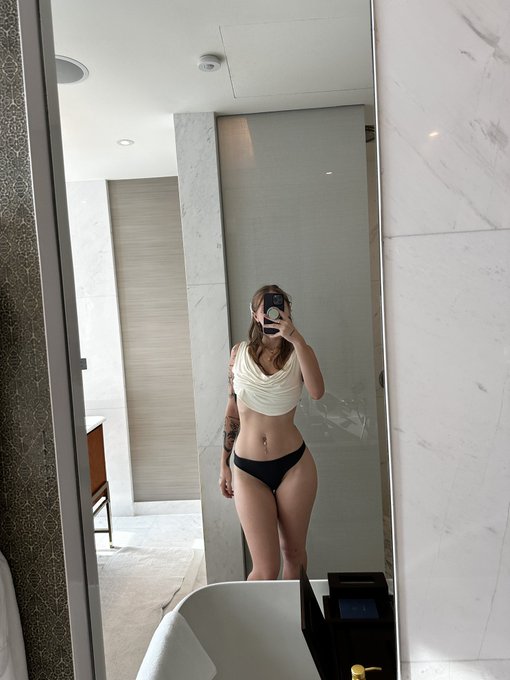 https://t.co/EH7wBSeLEH

Follow my snap!! https://t.co/3VyiGkLSes