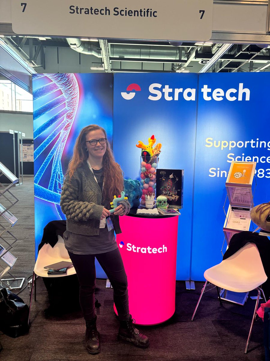 Our next #microbio25 winner 🥳😀🌟 
Congratulations <a href="/Artisplicer/">Harriet Mears</a> we can't wait to see the <a href="/GIANTmicrobes/">GIANTmicrobes, Inc.</a> new home!! 

We still have prizes to be won - stop by booth 7! 

<a href="/AnilStratech/">anil_stratech</a> <a href="/ChandniStratech/">Chandni_Stratech</a> <a href="/MicrobioSoc/">Microbiology Society</a>