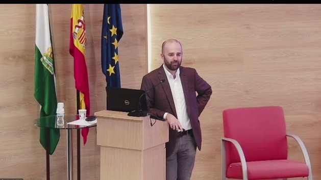 EASPsalud's tweet photo. @BrownUniversity @EuroPH @EcoUgr @FcceeUgr @AmoPuerto @sminue Estamos 🔴en directo con
Matthew Joseph Murphy
Si no puedes conectarte, no te preocupes en unos días la conferencia estará disponible en https://t.co/zUjmkdbhB4 y en la web de la cátedra #eSalud2
cc @CanalUGR @EuroPH @sminue https://t.co/Q7odrC5HwF
