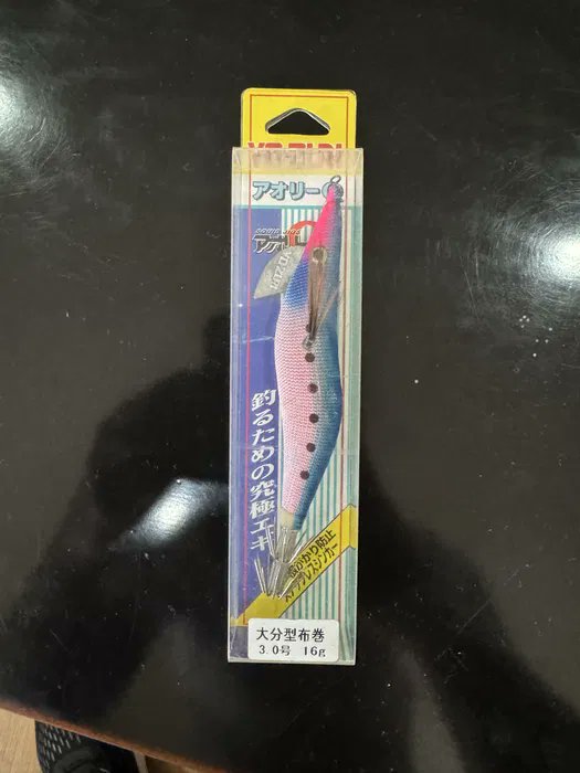 ヘルプ ！！！
このピエロを日本でどこで買えるか知っている人はいますか？
私はコレクターなのですが、ここではどこにも見つかりません。