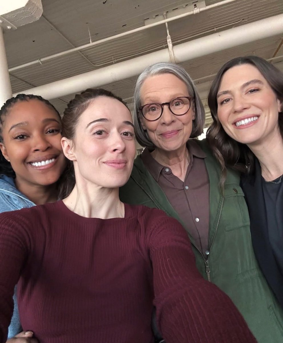 lvjk's tweet photo. Wishing the cast and crew of #ChicagoPD a restful and fun time off. Thank you all for an amazing S12!! Looking forward to S13 ๐คโจ.
@marinasqu
@thetoyaturner
@LaRoyceHawkins
@benlevyaguilar
#PatrickJFlueger #AmyMorton #Jason https://t.co/LtlkwfTZYs