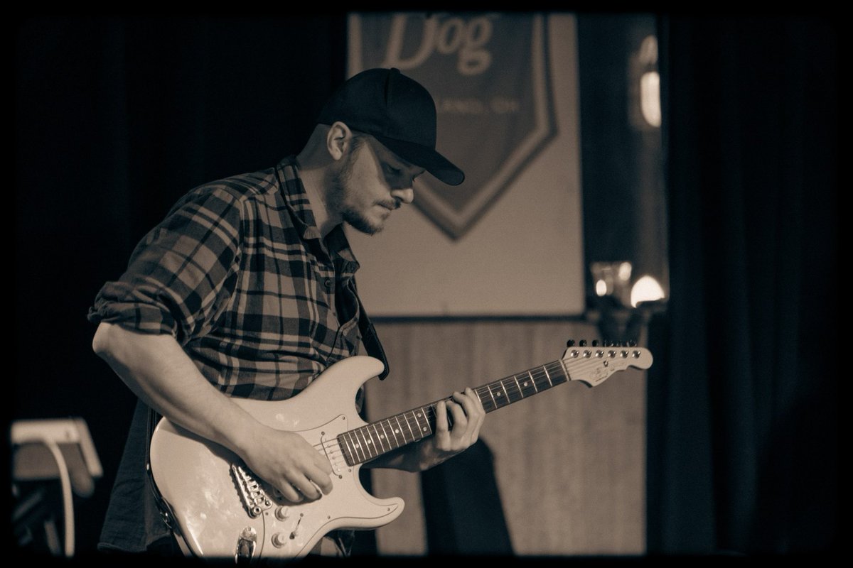 VinylStallions's tweet photo. Here are some pictures from Spruce &amp; Klep’s 3/21/2025 show at The Happy Dog! https://t.co/klL05UJkwl