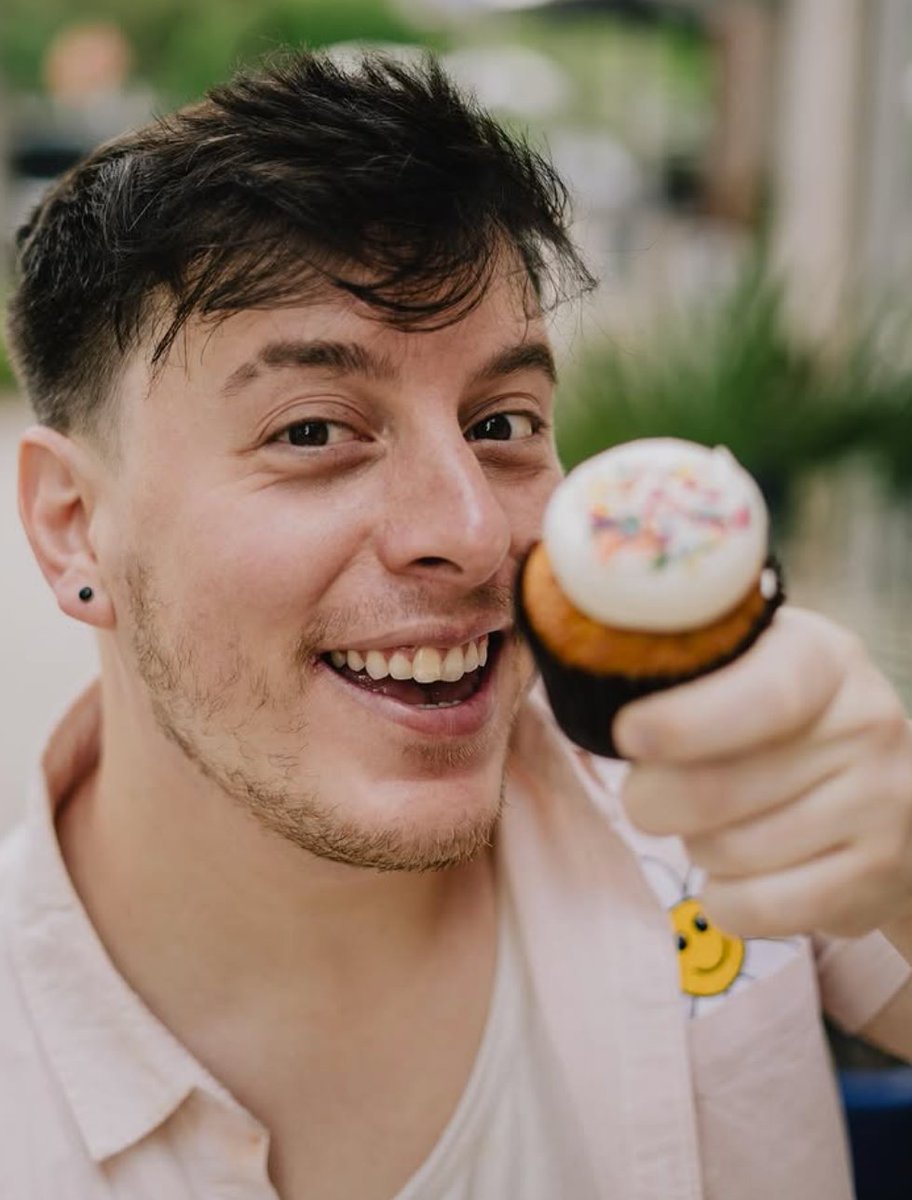 StarFlight4842_'s tweet image. #fanders which photo should I use for Thomas&apos;s birthday E-card? (poll below)