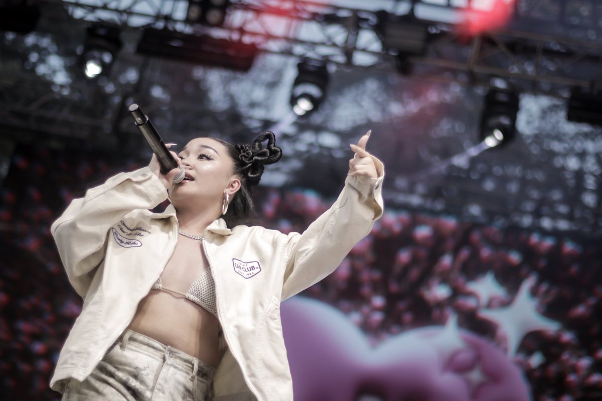 viva_records's tweet image. ICYMI: @itsdenyph took the stage today at #KalyeTunes2025 🔥

#Deny
#UPFair
#UPFair2025
#UPFairWednesday
#IsigawAngBukas