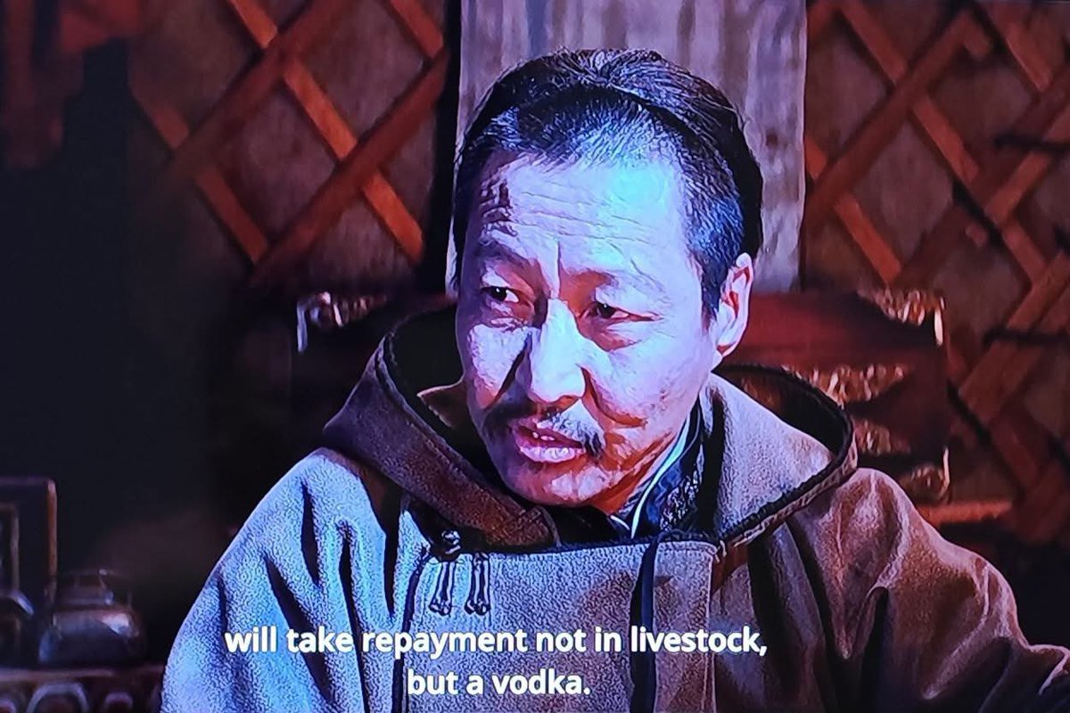 Мөрч кинонд данжаад хуримтлагдсан өрийг хатуу юмаар төлүүлнэ гэж хэлснийг англи хадмал орчуулгад нь vodka-аар төлүүлнэ гэжээ. Хатуу юм гэдэг чинь уул нь алт, мөнгөн ембүү юм  😂🤣😛 #гэнээ 

Монгол хэлээ мэдэхгүй болж байна. Яана даа хөөрхий…