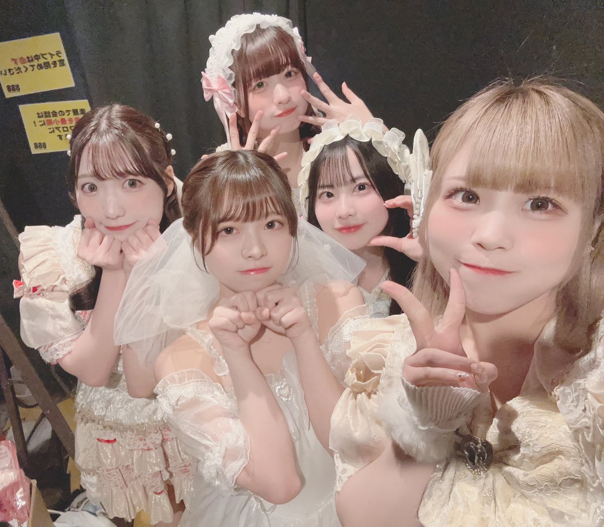 26日、27日で希望休を取る予定でいますが、、、
東京に行くか？
福岡に行くか？

悩む🤔🤔🤔🤔🤔🤔🤔🤔🤔🤔🤔🤔🤔