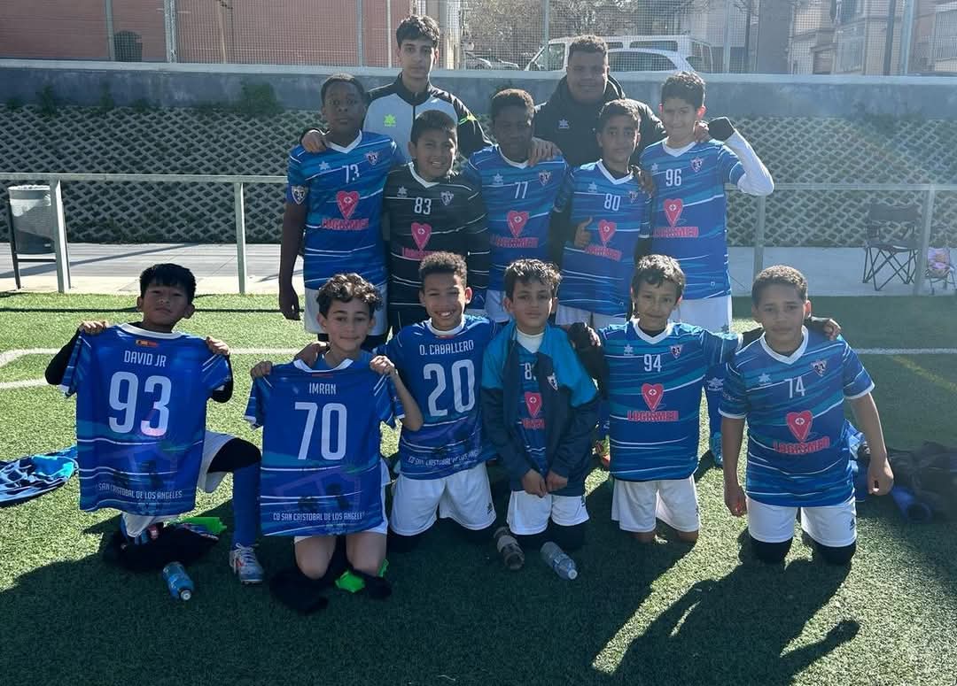 Os adjuntamos los horarios de este fin de semana. Anima al club de tu barrio, anima al SANCRIS.
Si respetas al contrario y respetas al árbitro, te estas respetándote tu mismo.