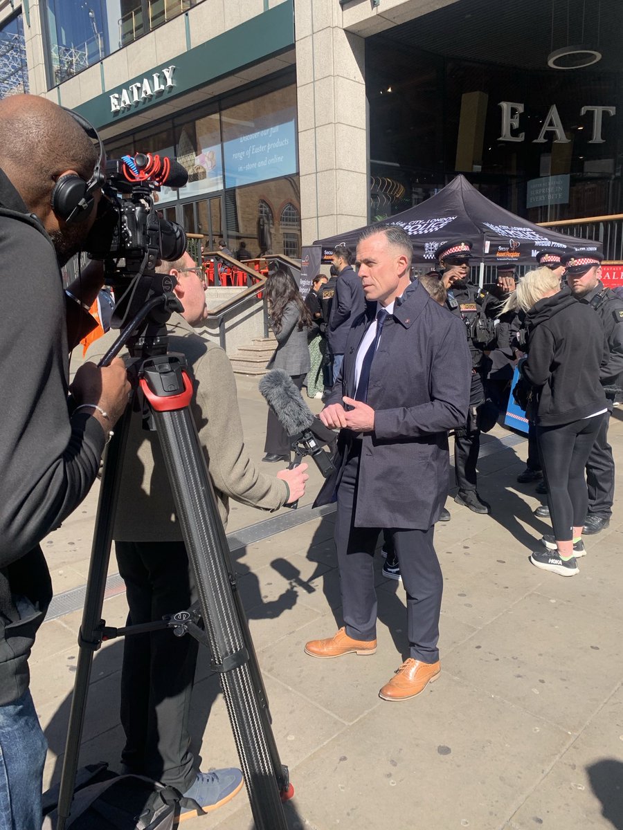Working with ⁦<a href="/BBCLondonNews/">BBC London</a>⁩ raising awareness of mobile phone theft and associated fraud. Listen at 1pm today ⁦<a href="/CityPolice/">City of London Police</a>⁩ #fraudalert