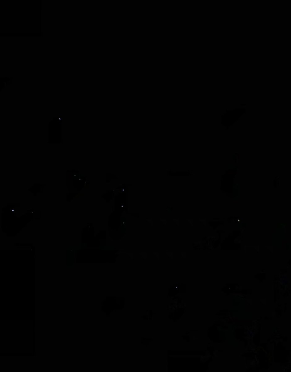 Last night in Australia (for 2025 anyway) so here’s an upside down Orion from my walk back to the flat (as taken by my unfiltered iPhone X). I know it’s not spectacular 🙄