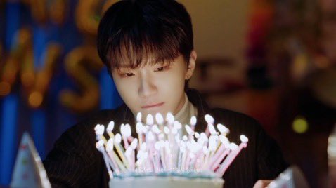 the way he’s welling up in tears and how he’s trying to stop it by biting his lips

how fake his smiles were and how hopeless he looked

WOONHAK I WILL TAKE EVERY OUNCE OF HAPPINESS IN THE WORLD AND GIVE IT TO YOU