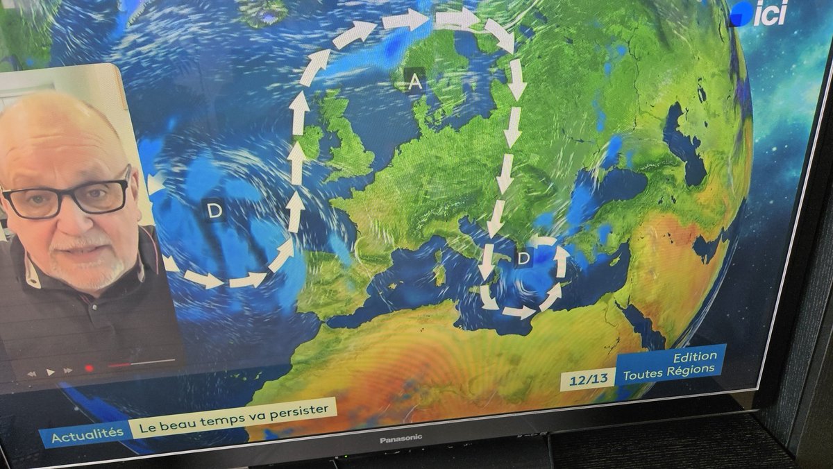 Layalouham's tweet photo. #france3 qui parle météo de manière décontractée 🤣🤣 https://t.co/0TwEUJY5M3
