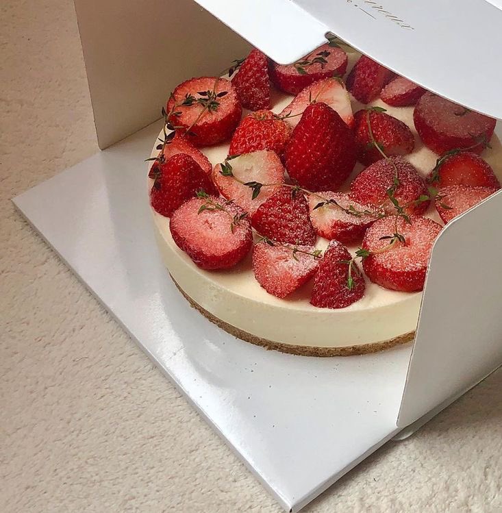 strawberry cakes 🍰