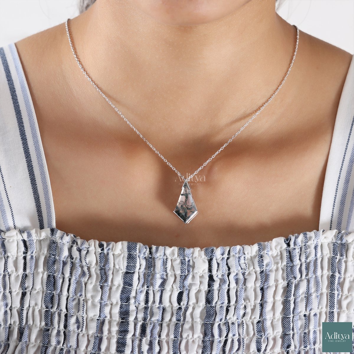 AdityaFineJewel's tweet photo. Natural Green Moss Agate Kite Shaped Necklace For Women, Sterling Silver Dainty Necklace, Unique Birthstone Jewelry, Personalized Pendant.

Like, follow for watch more product like this daily.
https://t.co/HmYrMUQfi3

Share To Your Loved Once.🥰
https://t.co/NLoRoSLBCI
#nature https://t.co/o0ivRjBGdH