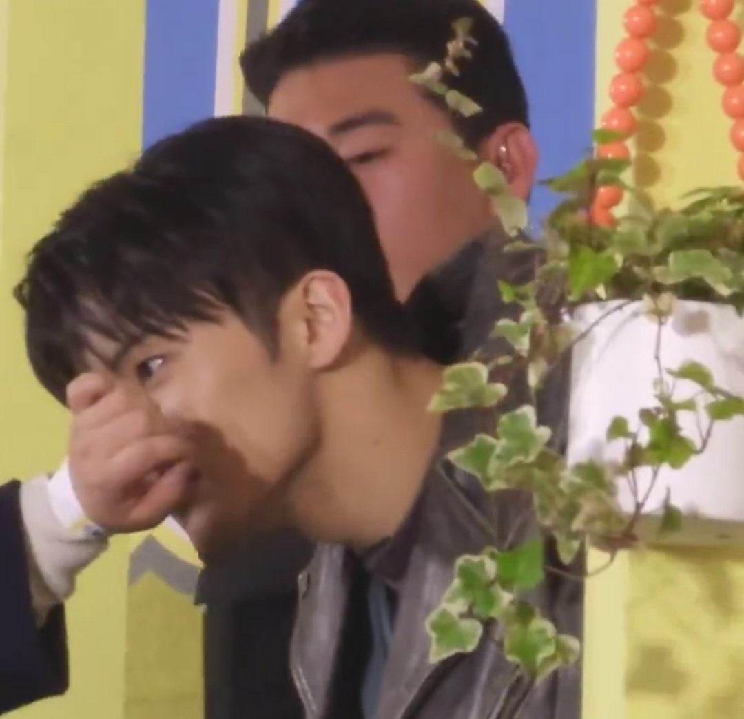 marklvee8's tweet image. 마크 턱선 너무 좋음이
진짜 맠프 오억명 죽어나간다고 지금