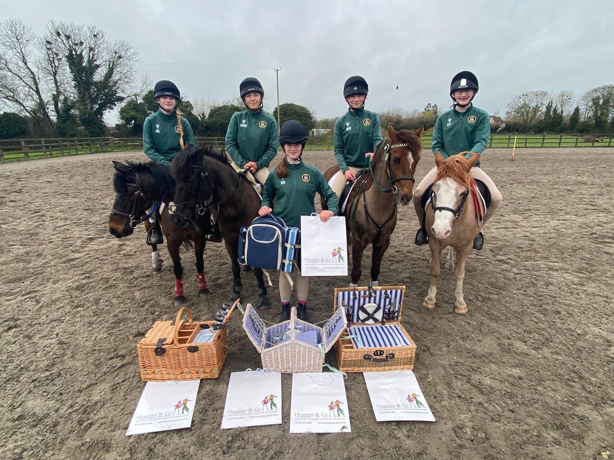 Congratulations to the Irish Mounted Games Pony Club team, representing Ireland at the Royal Windsor Horse Show in May!

#irishsport #irishponyclub #proud