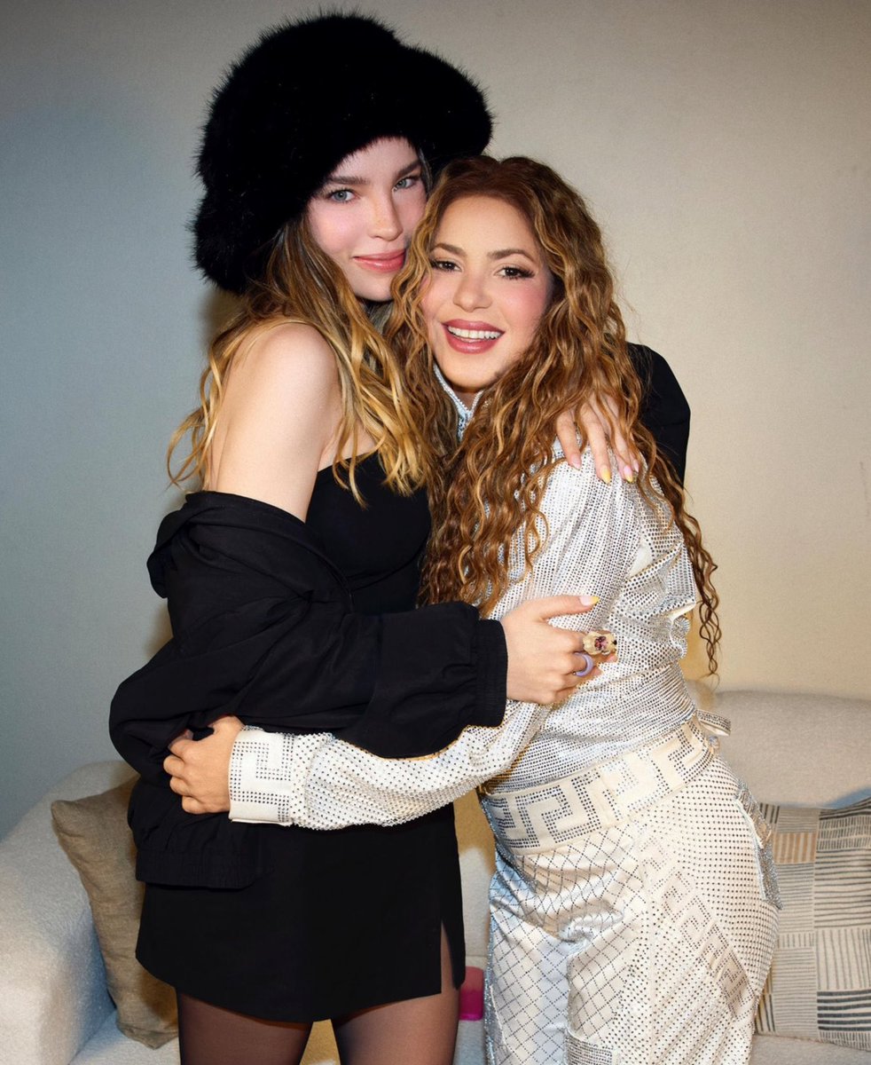 Ricardomusica29's tweet photo. Same vibes @belindapop @shakira 🫶🏻 https://t.co/cWBLqu95xI