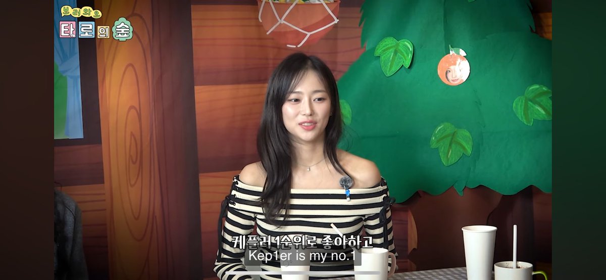 Yeeun from CLC IS A KEP1IAN EVERYONE GO FOLLOW HER