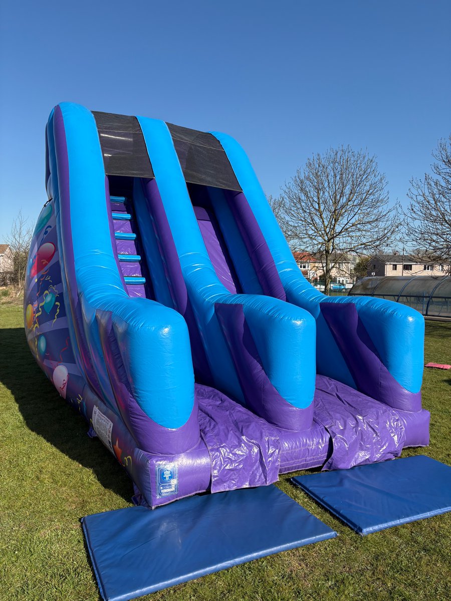45 very excited children aged between 5 and 11 currently playing netball, football, smoothie making, arts &amp; crafts... the best activity of the day so far? As voted by ALL of them.. Bouncy Castles! Loving life at the Kingfisher #HAF2025 @SallyJameson  <a href="/MyDoncaster/">City of Doncaster Council</a> <a href="/educationgovuk/">Department for Education</a>