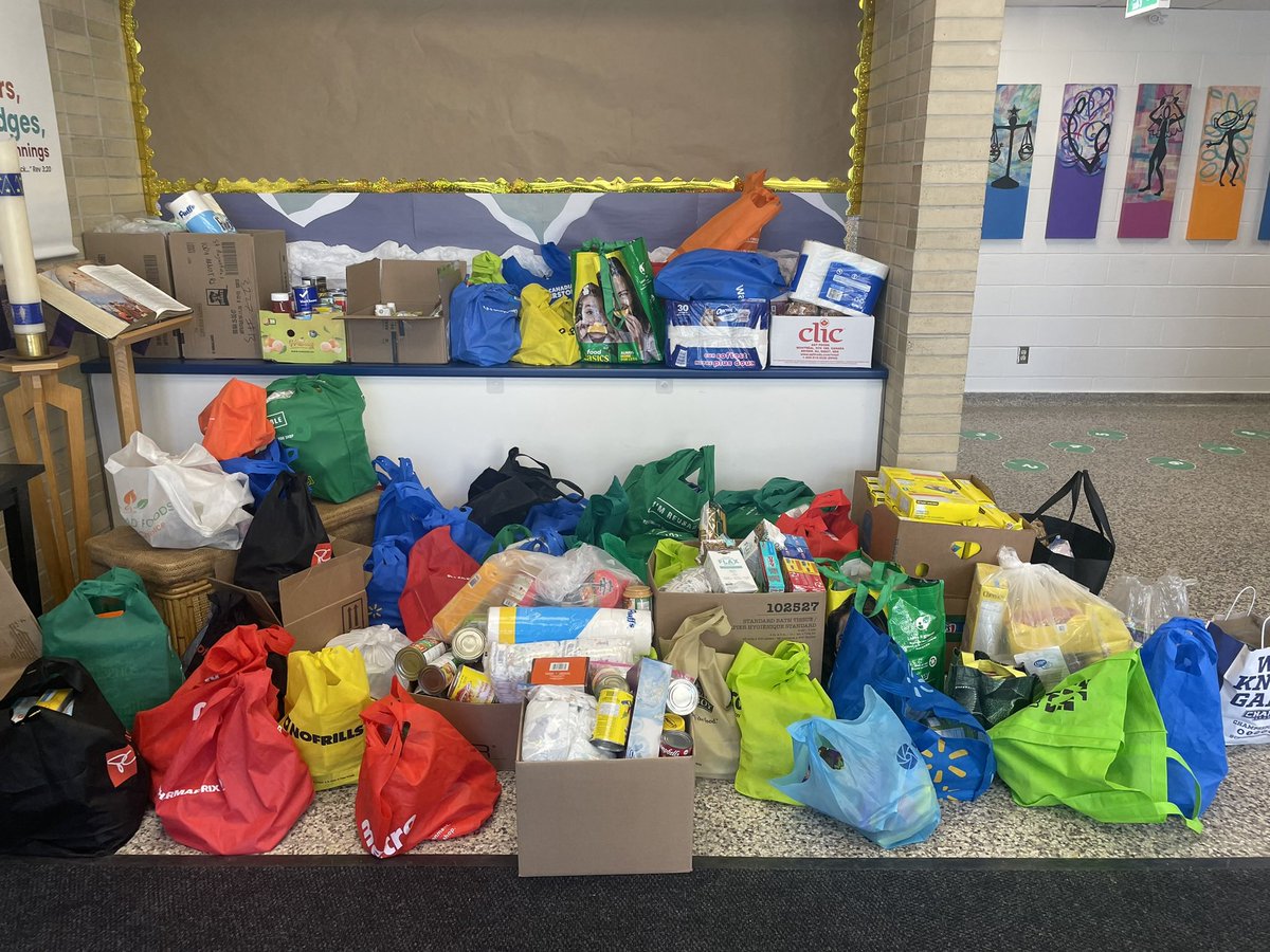 So proud to see all of the collected items for our Lenten project! Yesterday we had our first pick up of items! <a href="/DebraDynes/">Debra Dynes Family House</a> let’s keep bringing in more. #40daysofLent #almsgiving