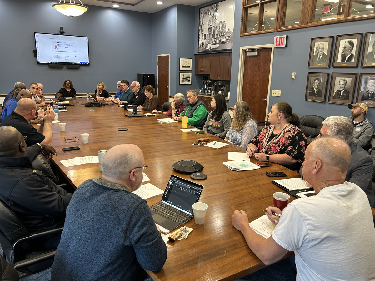 🚨⛈️ City of Jeffersonville officials are actively preparing for severe weather, heavy rainfall, and potential flooding this week. The National Weather Service has issued a Flood Watch until Sunday at 8 a.m., with several inches of rain expected in our area.