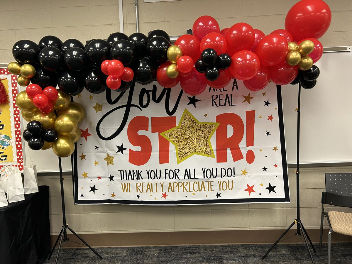 Celebrating #ParaprofessionalDay !!! Thanks to all our paraprofessionals for all your hard work and dedication!! And thanks to our <a href="/SheldonISD/">Sheldon ISD</a> school board for providing our campuses and students the academic support they need through the tireless work of our paraprofessionals!!