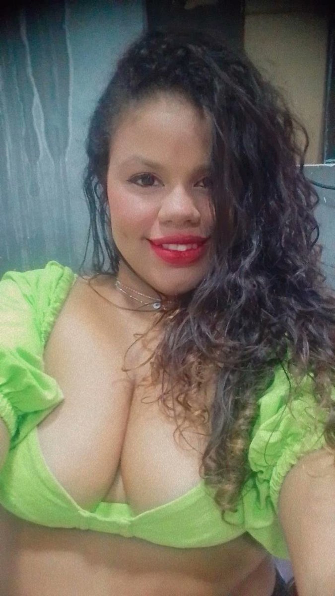 raye_nascimento's tweet photo. Hj estou igual a quela música acordei gostosa rs https://t.co/CTlBu69HfM