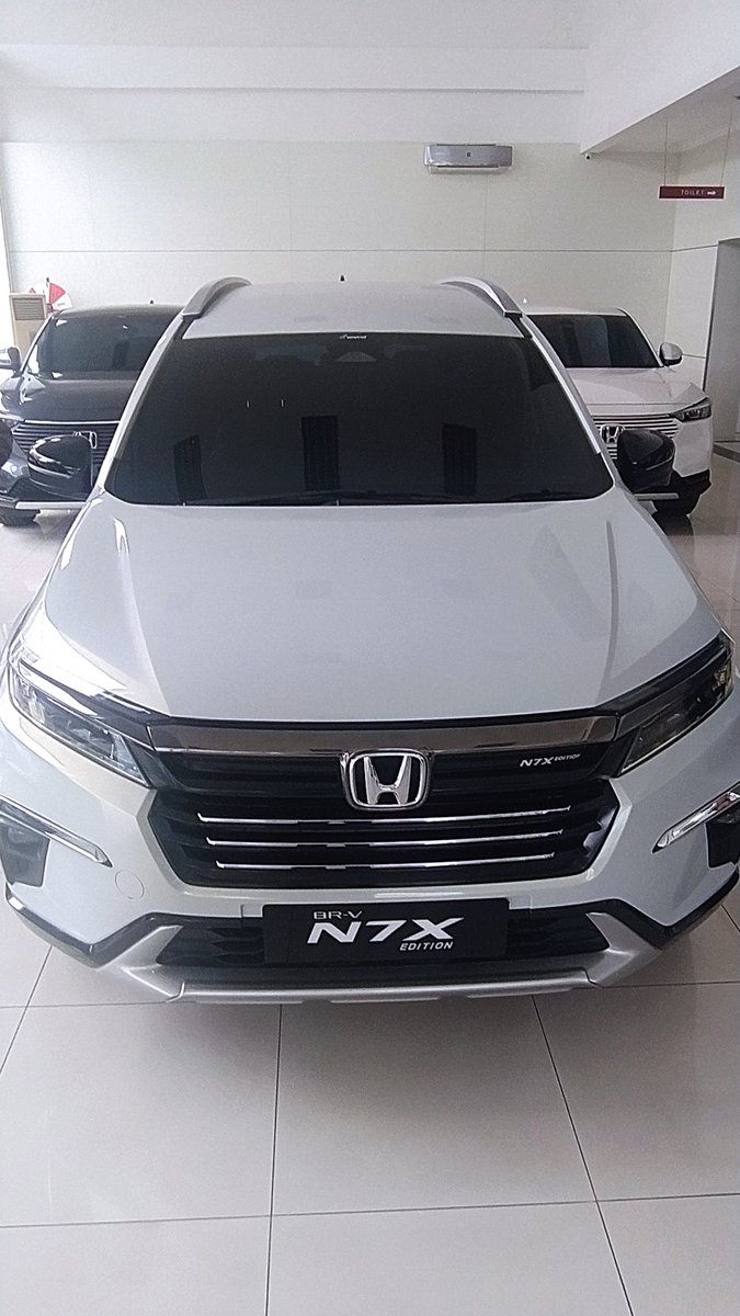 Chaidzarf's tweet photo. @maldievcity Jual ini aja ya, mumpung jadi sales mobil honda. 
Honda BRV prestige
Harga OTR kota Medan 380 JT. Boleh DM yaa kalau minat. Khusus Sumatera Utara dan Aceh ya.. https://t.co/PBlmsYyymd