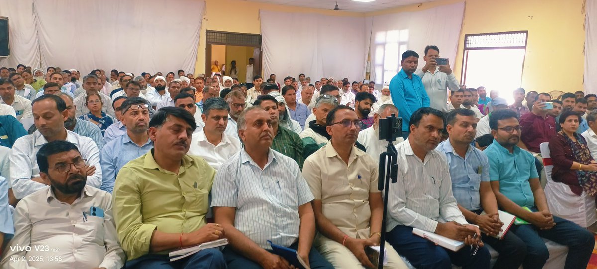 #पढ़ेगामेवातबढ़ेगामेवात कार्यक्रम की शुरुआत पुनहाना खंड से डीसी नूंह <a href="/mvishram/">Vishram Meena</a> द्वारा की गई ताकि नूंह को जीरो ड्रॉपआउट बनाया जा सके । <a href="/cmohry/">CMO Haryana</a> <a href="/dipro_nuh/">DIPRO NUH</a> <a href="/EduMinOfIndia/">Ministry of Education</a> <a href="/nipunharyana/">Nipun Haryana Mission</a> <a href="/PIBChandigarh/">PIB in Chandigarh</a> <a href="/AjayKumarIAS13/">Ajay IAS</a> सभी सरपंचों , पंचों,ब्लॉक समिति सदस्यों प्राचार्यों ने भाग लिया