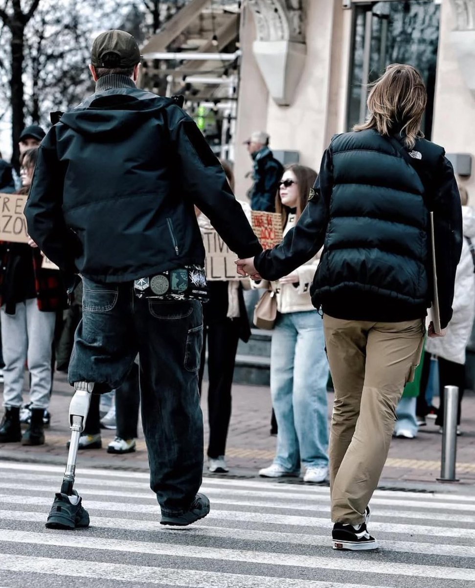 Так сьогодні виглядає стійкість. 

📸 / dobronosov