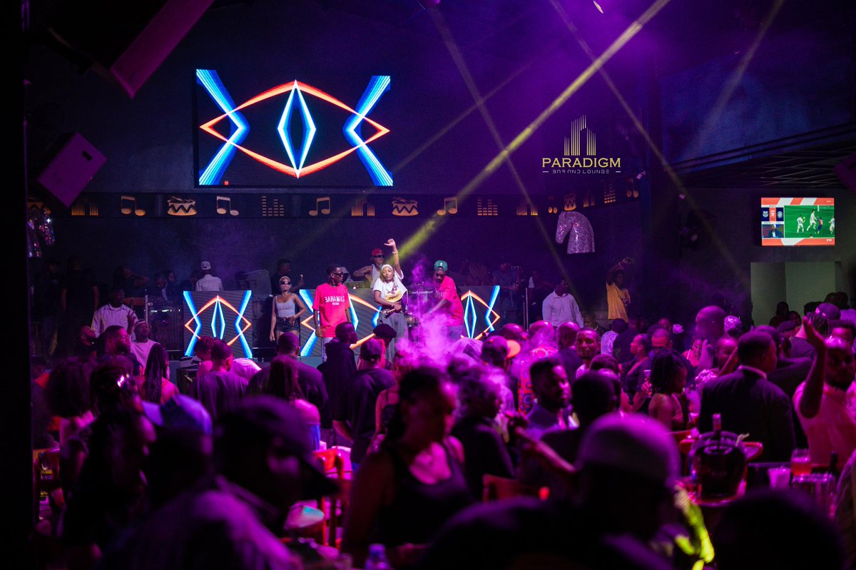 HajjaraNabbanja's tweet image. We vibe together with the queen @SheilahGashumba as she is hosting #ParadigmEpicFridays at @Paradigmkla. 

Come be part of the greatness 

Don’t miss it! #SheilahGashumba