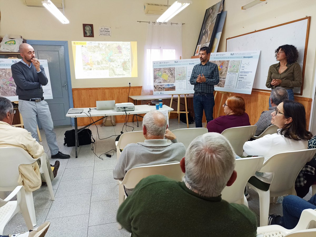 Oficina Técnica del Mar Menor (@oficinamarmenor) on Twitter photo 📣La Dirección General de Biodiversidad, Bosques y Desertificación del <a href="/mitecogob/">Transición Ecológica y Reto Demográfico</a> explicó ayer en la AA.VV. de La Unión los avances en los proyectos de remediación de la Sierra Minera, incluidos en el Marco de Actuaciones Prioritarias para Recuperar #MIMArMEnor. 📣La Dirección General de Biodiversidad, Bosques y Desertificación del <a href="/mitecogob/">Transición Ecológica y Reto Demográfico</a> explicó ayer en la AA.VV. de La Unión los avances en los proyectos de remediación de la Sierra Minera, incluidos en el Marco de Actuaciones Prioritarias para Recuperar #MIMArMEnor.