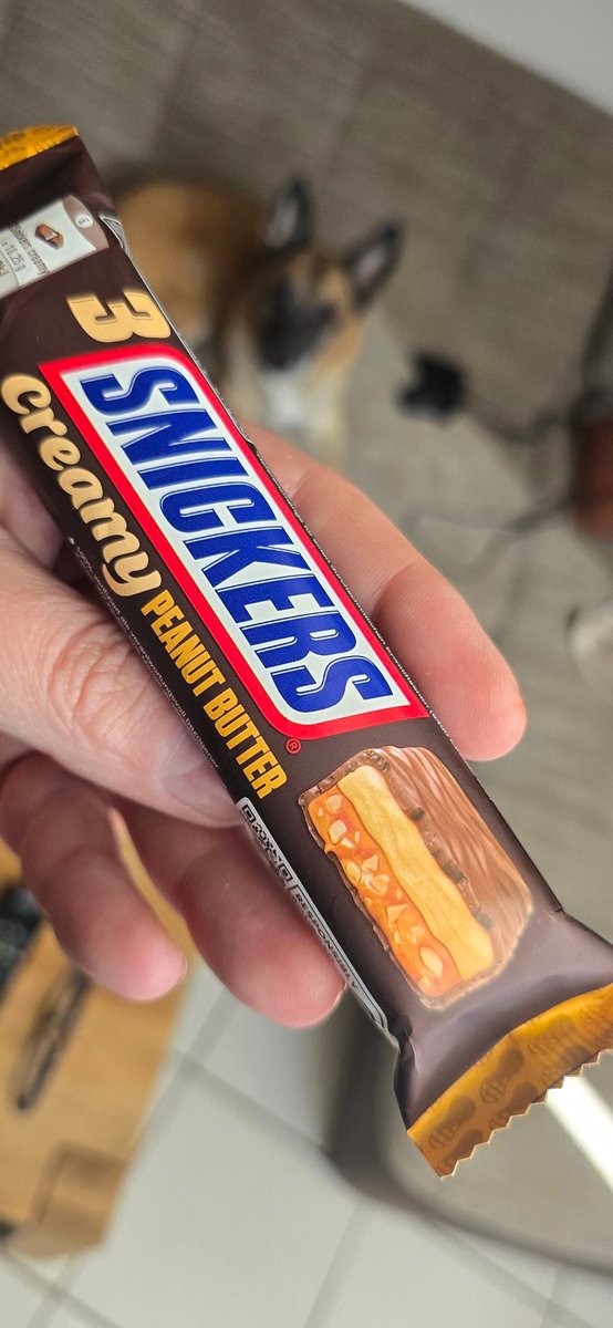 tobyniceinnoize's tweet photo. Yummiest....

#FingerLickingGood #snacks #schoki #Snickers https://t.co/AkoBdJnTe4