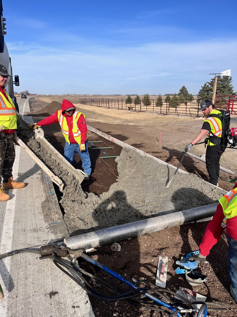 IncReede's tweet photo. We’re looking for an experienced #ConstructionManager to join our mission of building superior infrastructure. This is your chance to work with a company built on integrity and innovation. Apply today!  https://t.co/5WO0cPh0Jm #WeAreOneReede #TogetherWEbuildSUPERIOR https://t.co/XpKjCwzaLu