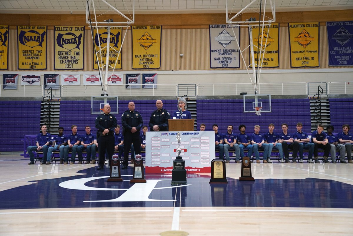 📸 Celebrating Champions! 🏆

Last night, Canyon County Commissioner Leslie Van Beek joined the College of Idaho Men’s Basketball Team and the community for a special banner-raising ceremony honoring their 2025 NAIA National Championship victory! 🎉