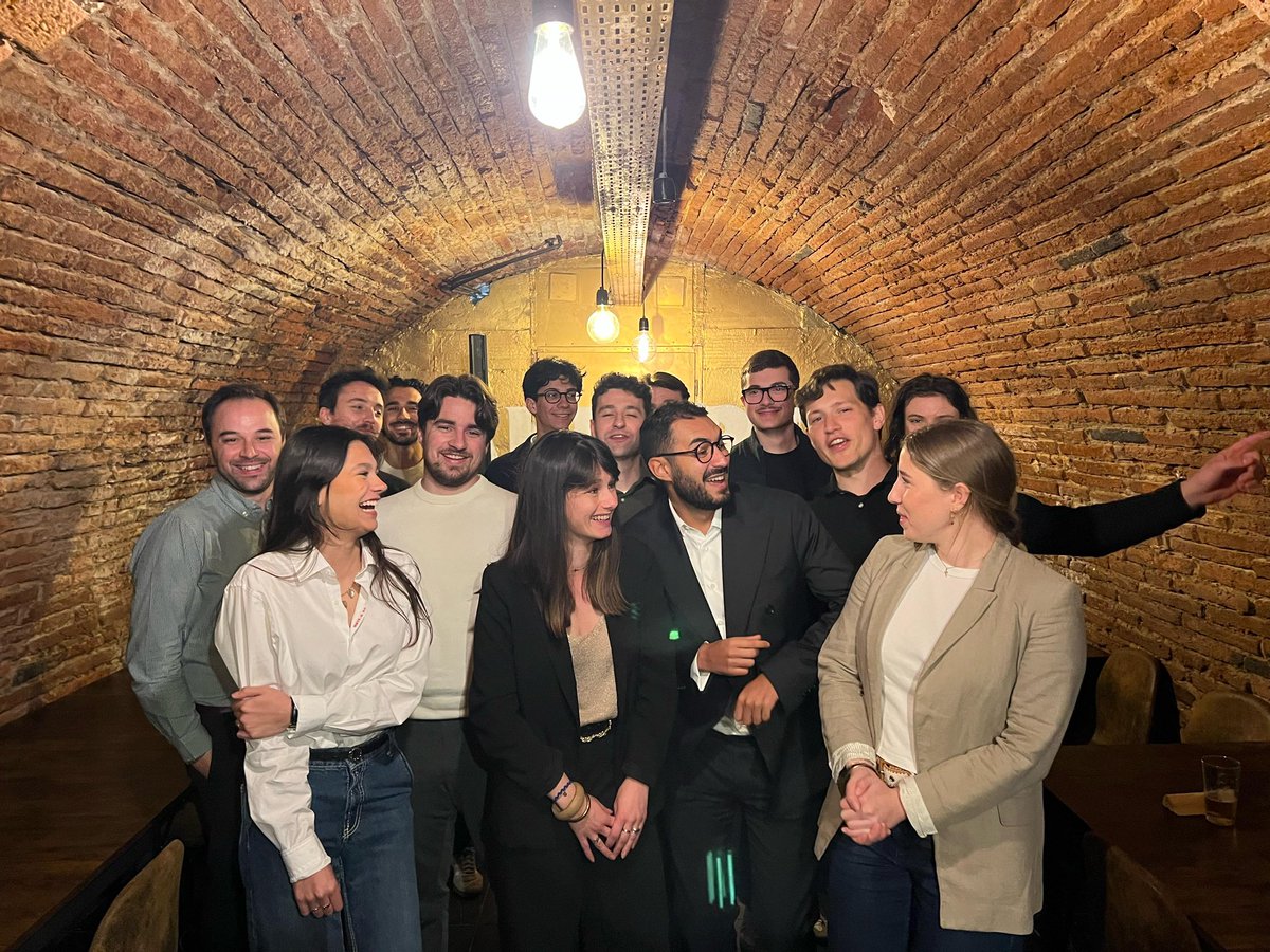 La jeunesse doit faire entendre sa voix, et à Toulouse, on sait parler fort !
Et quelle équipe🤩
Ensemble, on continue de dynamiser nos actions et de cultiver un avenir commun. Merci aux jeunes pour leur présence hier soir, pour leur enthousiasme, et leur impatience ! On avance !