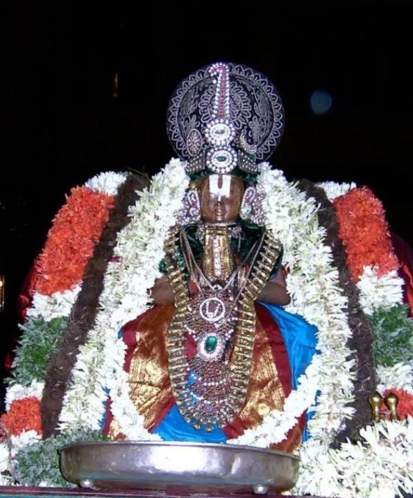 DemocracyPuppet's tweet image. Some of Ancient Hindu Temples claimed under Waqf property in Tamil Nadu:
1. Sundareswarar Temple
Age: 1,500 years (Chola-era temple)
2. Manendiyavalli Swami Temple
Age: Approx1,500 years. 
3. Peyalwar Temple, Chennai,
Age:6th-7th century
#WaqfAmendmentBill
#WaqfBoard