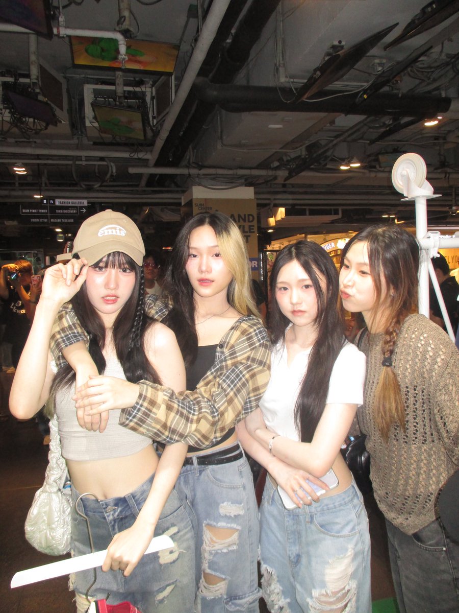 Aimpipat tweet media