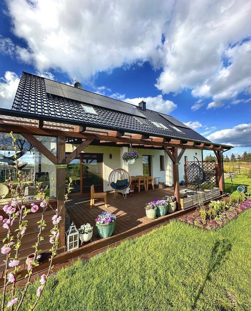 Şehir hayatından kurtulup köy evine  yerleşmek..