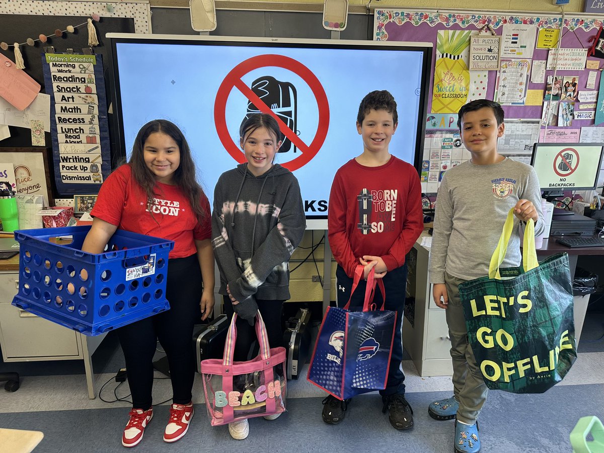 mrsjcorea's tweet photo. Anything But a Backpack Day! @School9E @KristenPizzuto https://t.co/zbUOiBdU8a