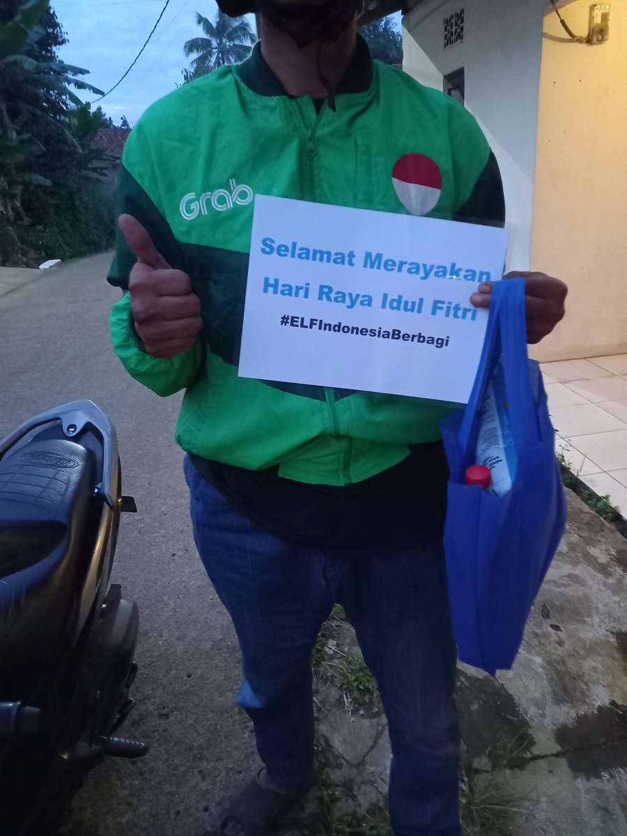 FLOnaad's tweet image. Minal aidin wal faidzin, maaf lahir dan batin.
Teman² #ELFIndonesiaBerbagi sdh menyalurkan paket Lebaran untuk mas Ojol dan bpk penyapu jalanan. Terimakasih atas kebaikan hati tmn² semua