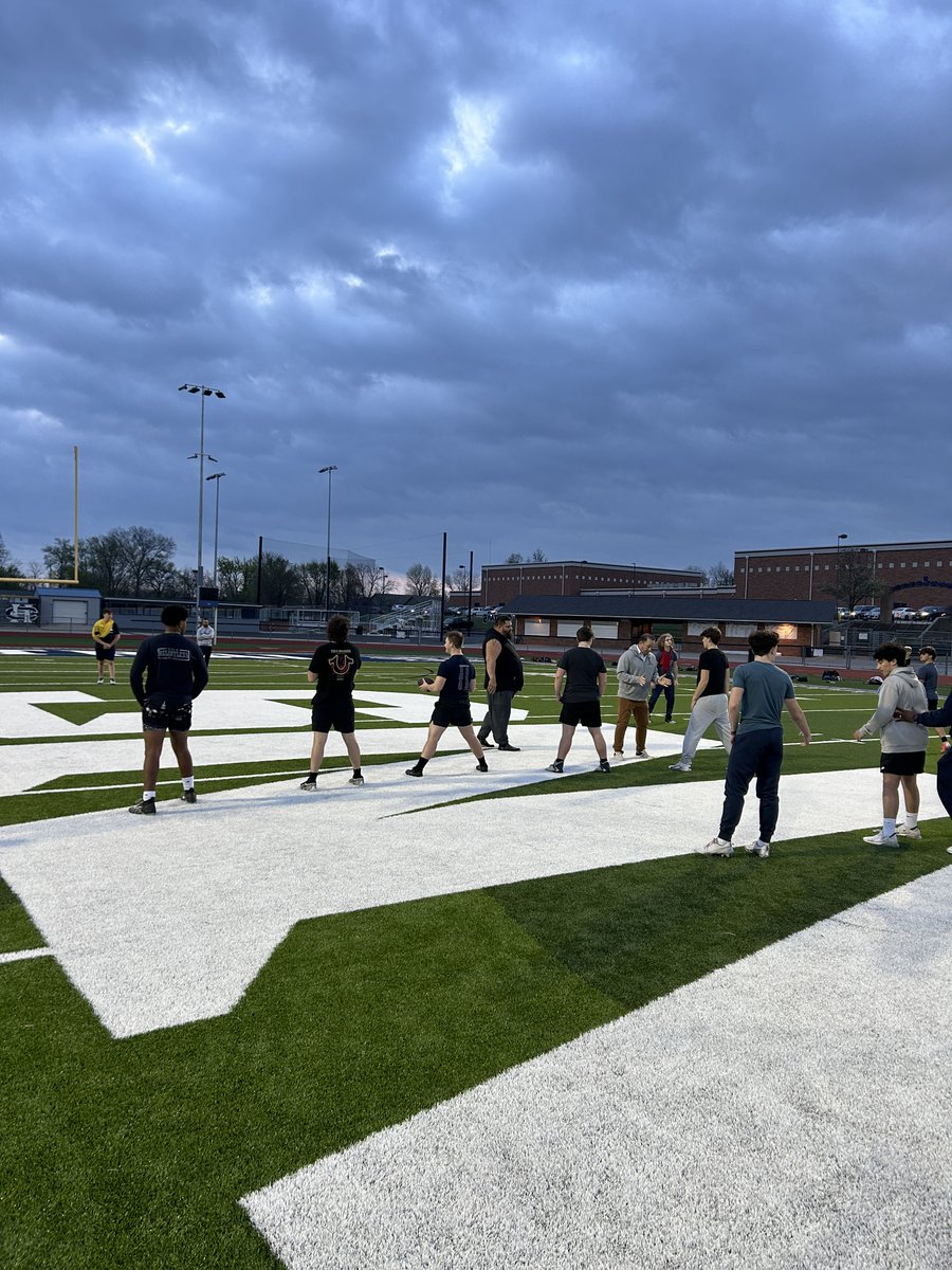 We love this team! Felt great being back out there this morning! Proud of you, men! #FindAWay #NewERA