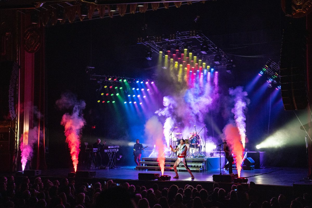 2 WEEKS AWAY! Immerse yourself in ONE NIGHT OF QUEEN! 🎸🎤 April 15 at 7PM, join us at The Oncenter for a thrilling celebration marking the 40th anniversary of Queen’s legendary ‘The Works Tour’!

Grab your tickets today at BroadwayUtica.org/shows/one-nigh…

#BroadwayUtica #OneNightOfQueen