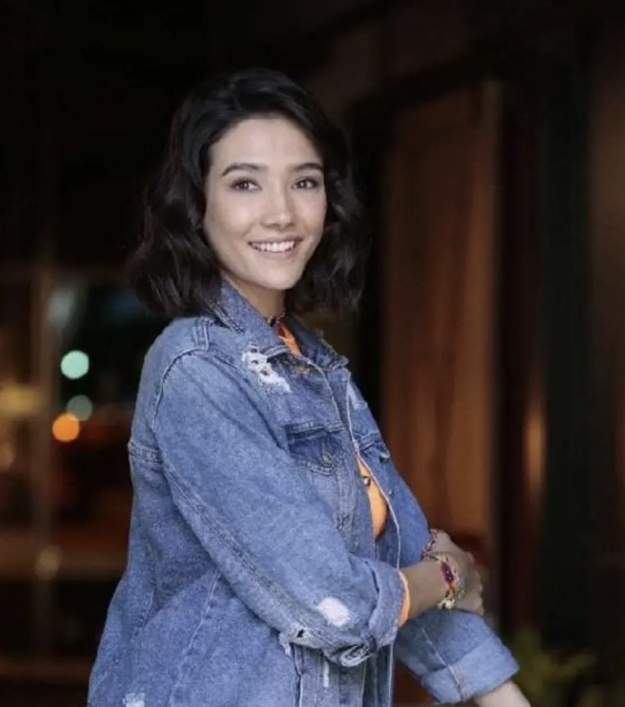 🔴‼️ Boykot çağrısı yapan Aybüke Pusat, Teşkilat dizisinden çıkarıldı…

🔴 Konuya ilişkin açıklama, TRT Genel Müdürü Zahid Sobacı'dan geldi.
Sobacı, açıklamasında Pusat'ın davranışlarının hayal kırıklığı yarattığını ve dizi kadrosundan çıkartıldığını duyurdu.