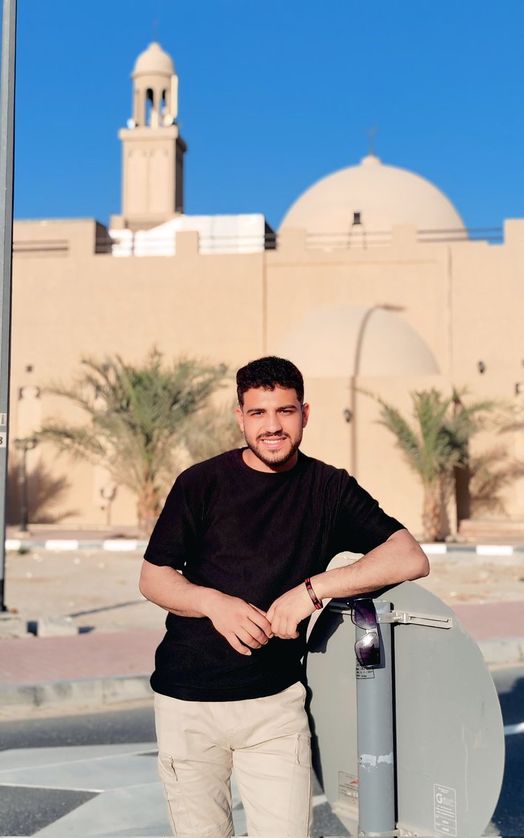 العيد ده أثبتلي إن 95 % من الناس إللي أعرفها ملهاش لازمه في حياتي  .🖤👌