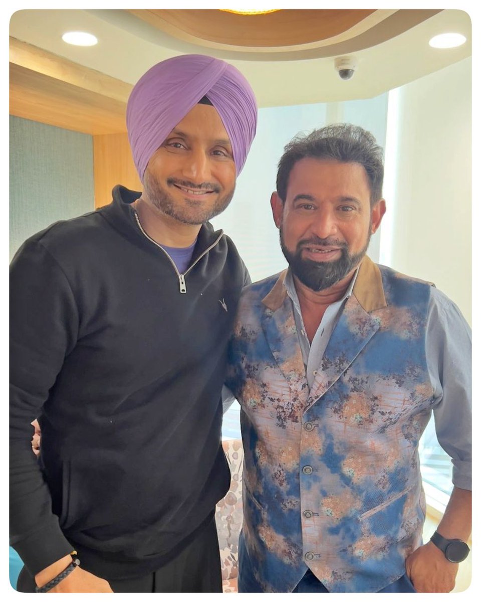 chetans1987's tweet image. Punjabi swag + Cricket wisdom = Bhaji&apos;s commentary box fire nahi wildfire hai🔥

@harbhajan_singh 

#Commentary #TataIPL #Punjabi #HattrickHeroes