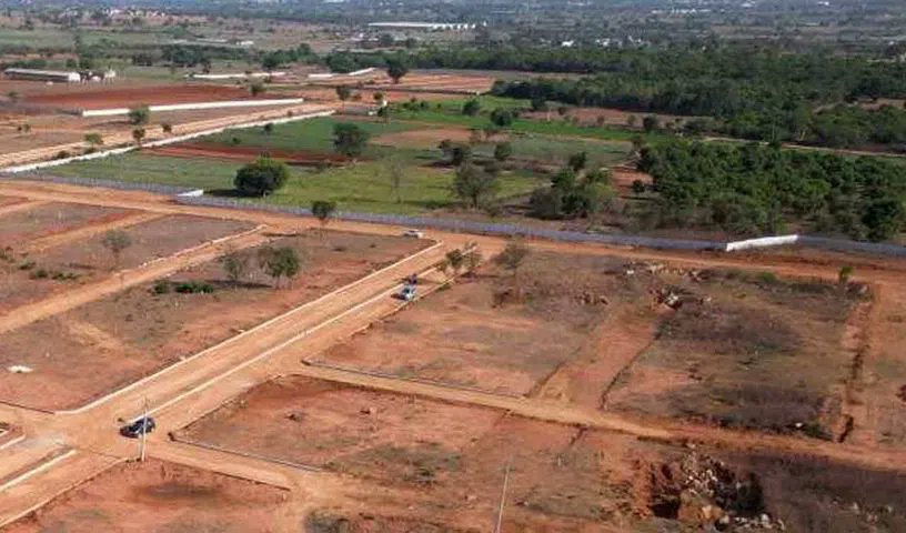 Poor response to LRS: Telangana government extends last date for payment of fee till April 30... 

With poor response from the public to its Land Regularisation Scheme (LRS), the State government has decided to extend the date for payment  of the LRS fee and charges with a rebate