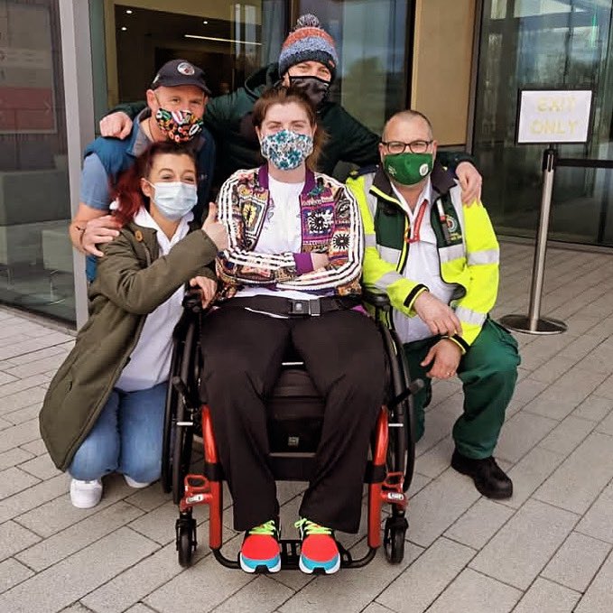 This day 4 years ago I left mountjoy prison, sorry the NRH I mean 🙄😂 The OG's came to see me off ! 💜 Love to say was a great 4 years since buttt... time doesn't always fly by nor do things always get better nevertheless we stay going 🙃

#anniversary #4years #NRH #Lifechanges