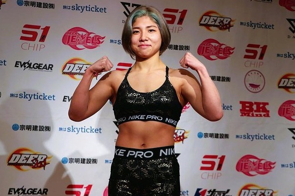 SesStevenson's tweet image. Japan's rising MMA star Machi Fukuda (21, 7-2) is a FORCE! 3-fight win streak (2 subs, 1 TKO) in DEEP JEWELS/RIZIN. Grappling ace now adding striking 🔥. Recent RIZIN 50 TKO victory. Close losses to top talent fuel her climb. UFC prospect? 👀 #MMA #WMMA #Strawweight