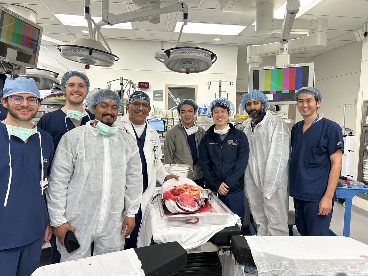 Last week, transplant surgeons at URMC took on a simulated kidney autotransplant procedure using a model developed by the SURGE Lab!🔬 This hands-on training allowed for realistic kidney removal, kidney reimplantation, ureteral reimplantation &amp; stent placement.

👏Special thanks
