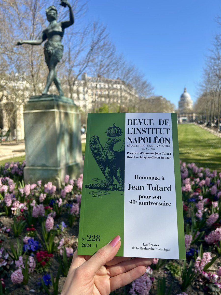 Hommage au maître Jean Tulard dans la revue 228 de l'Institut Napoléon ! 
<a href="/InstitutNapo/">Institut Napoléon</a>